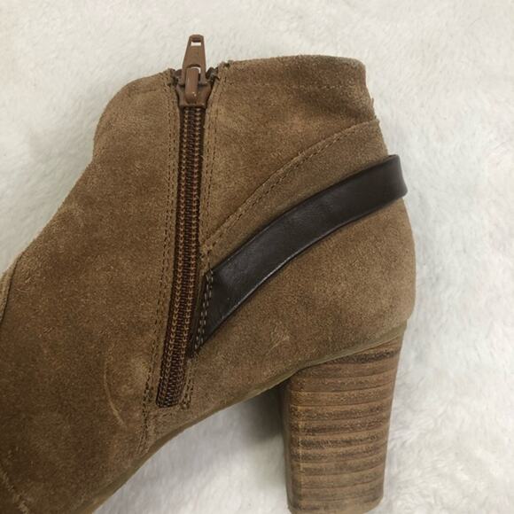 Bass Ayda Tan Suede Heeled Ankle Booties‎ Size 7.5 - Picture 3 of 7